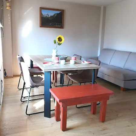 公寓 House Bovecation